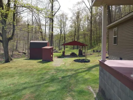 Nestled in the heart of the Hocking Hills.... Hummingbird Holler