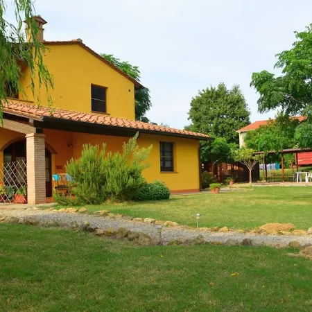 Villa with pool in Tuscany, close to San Gimignano and Volterra