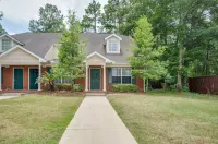 Experience Modern Elegance: Luxurious Tallahassee Condo with Premier Amenities