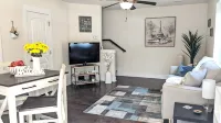 Tiny Cottage w/Private Workspace in the Heart of Davidson! -  Privatzimmer