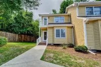 Convenient to Beach, restaurants, shopping and much more!