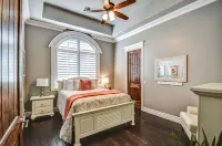 The Grand Resort, 1 Acre PropertyHuge Outdoor Space to Relax in the Sun