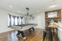 Suburban Oasis,Pool& Spa, Ping pong, Air Hockey, Pool table & Arcade, Cul De Sac
