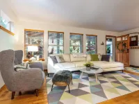 Charming cozy cottage in beautiful surroundings minutes from outdoor adventures.