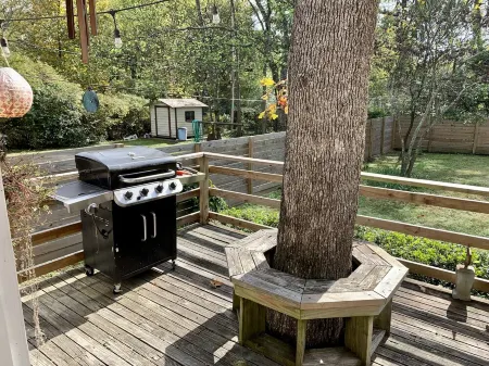 Sunny Stifft’s Station/Capital View: Off Street Parking AT&T Fiber