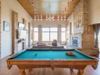 #1 BEST VIEWS! Huge, Luxury Contemporary Home + HEATED POOL Hotels in Rio Rancho