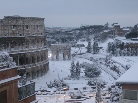 SUPERACTIC APARTMENT WITH SPLENDID TERRACE ON THE COLOSSEUM, BREATHTAKING VIEW