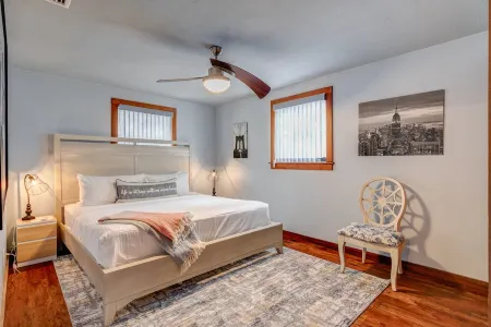 SPACIOUS RANCH HOUSE  TO ENJOY THE TAMPA BAY- CLEARWATER AREA