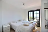 Luxury villa with private heated pool, WIFI, views of the sea and volcanoes