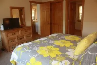 Cozy 4BD Chalet with loads of fun and laughter