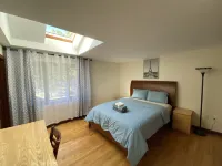Terrific vacation house only 4.5 miles away from downtown Boston Hotels near T-Mobile