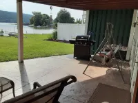 Relaxing, FUN, Comfortable Home on 50 ft. Flat Waterfront. 25 steps to the lake! Hotele w: Otisco