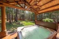 Cascade Basecamp | Fully Fenced/Hot Tub/Private!