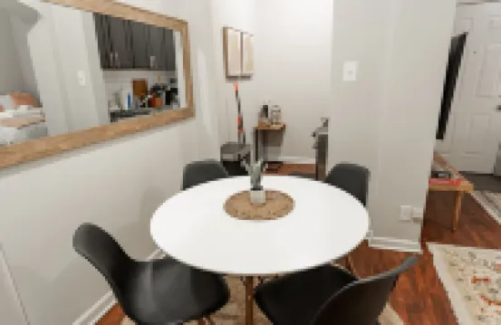 Chic and Cozy Getaway near Loyola Park