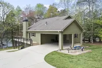 Waterfront with an easy walk to party dock and pet friendly home on Lake Lanier Hotels near Northeast Georgia History Center