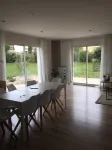 Air-Conditioned Single-Storey House with 3 Bedrooms and Swimming Pool