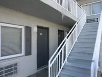 Summer 2025 Season ! Walk to the Beach!