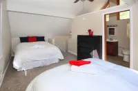 Great remodeled Downtown Manitou Springs Home Lic#9244