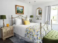 The Mayor • Huge Kids Space • Near Lake & Rivers Hotels in Sequoyah County
