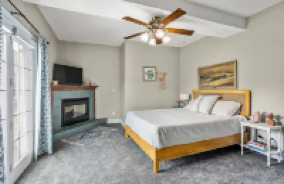 Big Blue on QQ - 5 Br House Near the Chain of Lakes