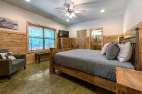 Playin' Hooky; In the Heart of Hochatown5KG Beds, 7B, Sleeps 18, 4500gm Arcade