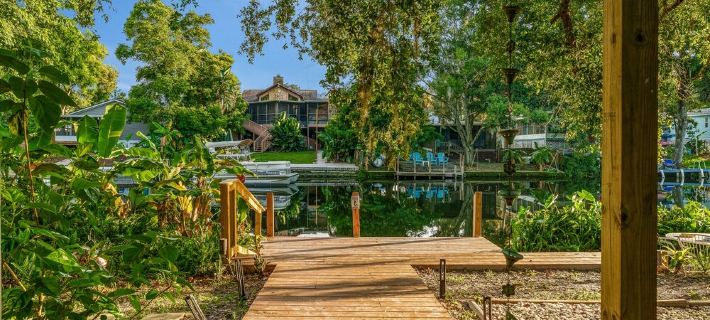Waterfront Front Row Seats to Nature’s Best Show Hotels in Hernando County