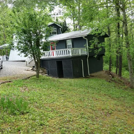 London's Mountain House - Cozy Romantic mountain cabin - easy paved road access