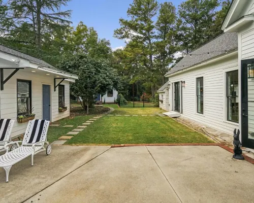 A historical and restful retreat in the heart of Stone Mountain Village Hotels in Stone Mountain