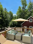 CATSKILLS Modern Cabin Brookside
