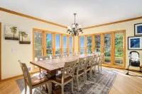 Luxury 7BR multifamily on Lake Michigan, Pool & Spa, New Kitchen and Mudroom!