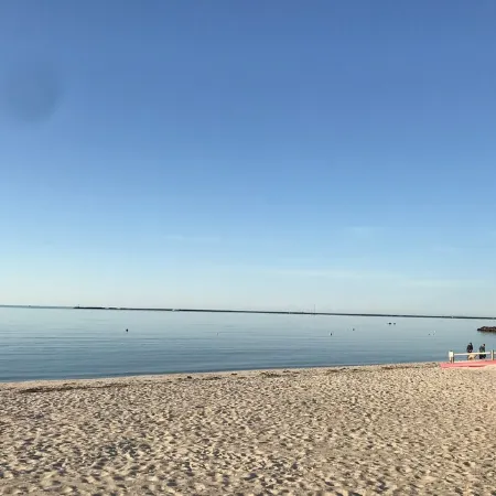 Private Beach on Nantucket Sound - Walk to Beach, Town, Harbor! Free EV Charging