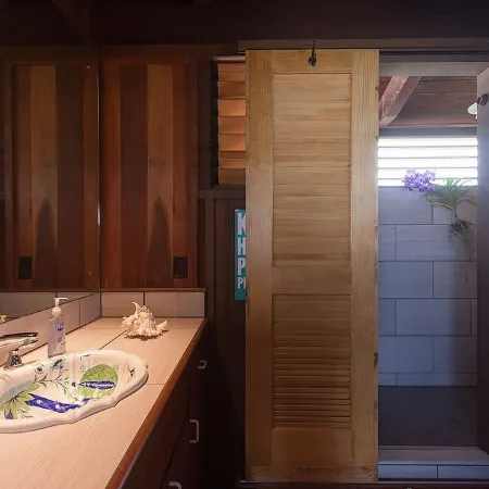 Hawaii Oceanfront 1-bedroom Cottage