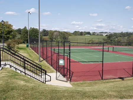 Updated, 2 Bedroom Condo - Sleep 6 off of Price's Fork - 2 Night Minimum Отели рядом с достопримечательностью «Политехнический университет Виргинии»