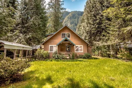 ❤️️️Relaxing, Remote Riverfront Satisfaction Guaranty Отели в г. Баринг