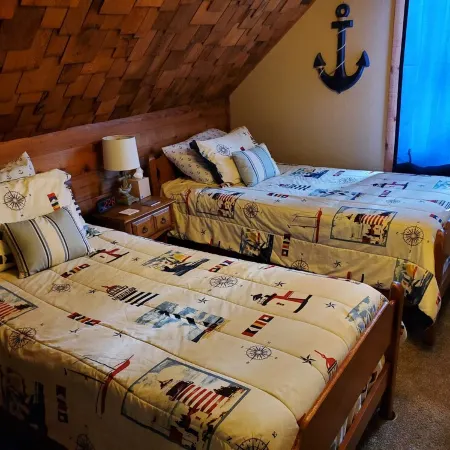 Holiday Lodge on Green Bay