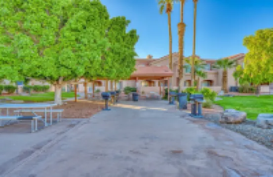 Lake View Condo with Pool/Boat Parking!