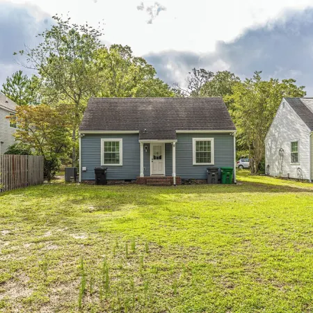 The McCaskill Cottage in the Village of Pinehurst!