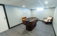 4-bedroom vacation home 8 minutes to Downtown Market