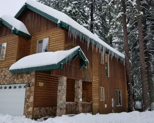 King’s Cabin Mtn Retreat at Shaver Lake! – Nr Village, wifi, A/C, Prem Property! Hotels in Shaver Lake