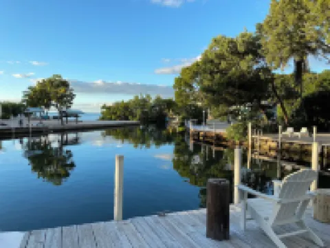 5 bedroom - Deep Dockage & Heated Pool in Islamorada.