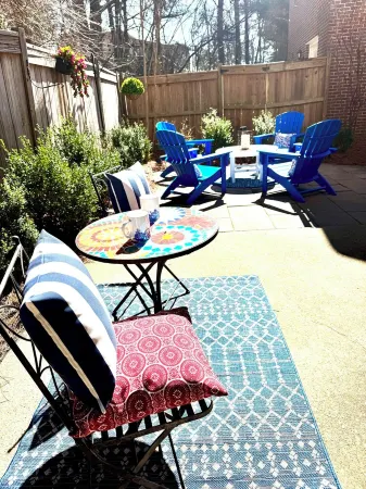 Southern Charm & Quiet luxury— Mile to Ole Miss, the Square & the Grove.