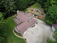Secluded Retreat in Hocking Hills with Hot Tub – 10 Min from Old Man’s Cave