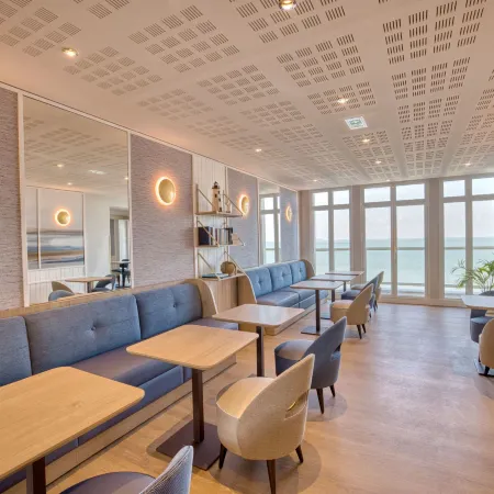 Reine Marine-T2 Balcon Lat. Mer