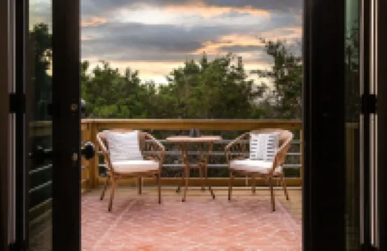 Couple's 2nd Story Lake House Retreat! - Pet Friendly, SUP Boards + Kayaks -