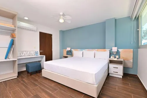 Suites Futura Plaza Del Sol