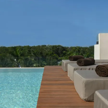 Casa Agape Boutique Hotel Rooftop Pool & Beach Club Access