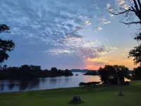 Huguenot Lake Front Cottage on Lake O' the Pines- 2 bedroom, 2 bath with a loft Hotels in Upshur County