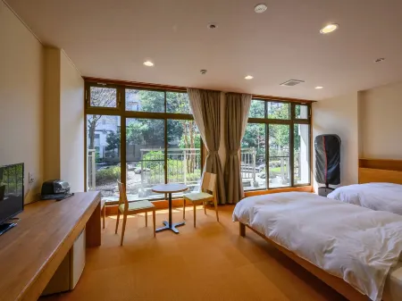 Sanroku Onsen Shinmeien Отели рядом со станцией JR Kita-Sabae station