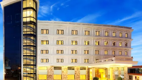 Anandha Inn Convention Centre and Suites in Puducherry