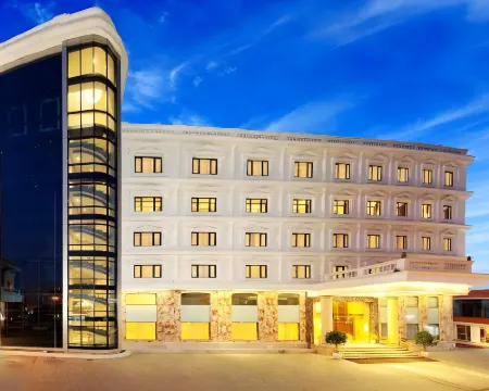 Anandha Inn Convention Centre and Suites Hotels in Puducherry